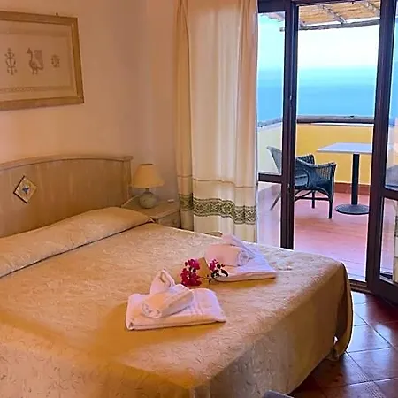 Hotel Aura Club