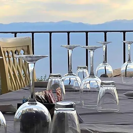 Aura Club Hotel 3*