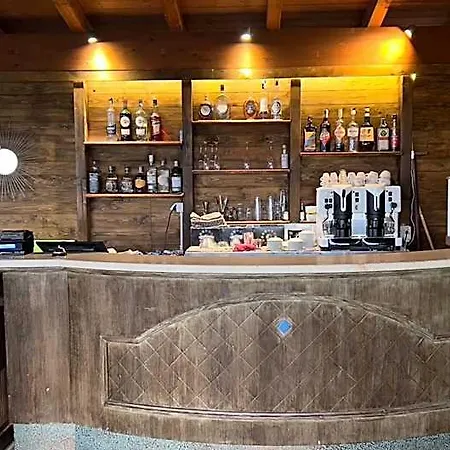 Hotel Aura Club