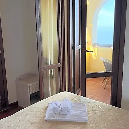 Hotel Aura Club 3*